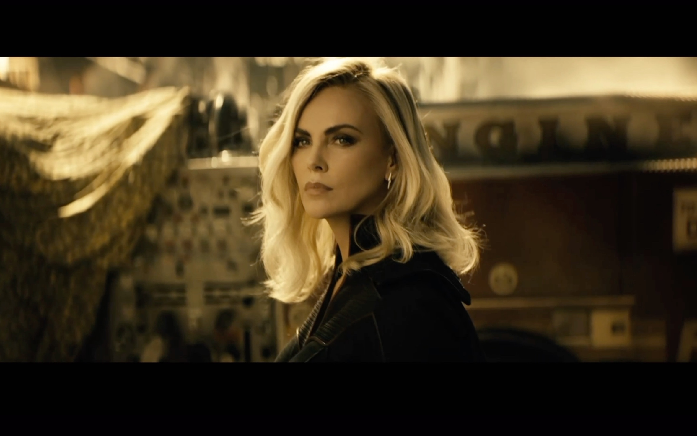 黑袍纠察队开场五分钟,塞隆惊喜客串,祖国人演技超神