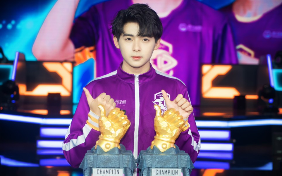 【paraboy伞兵】"我们只是好久不见,攒了好久的期待…,终于,如约而至.