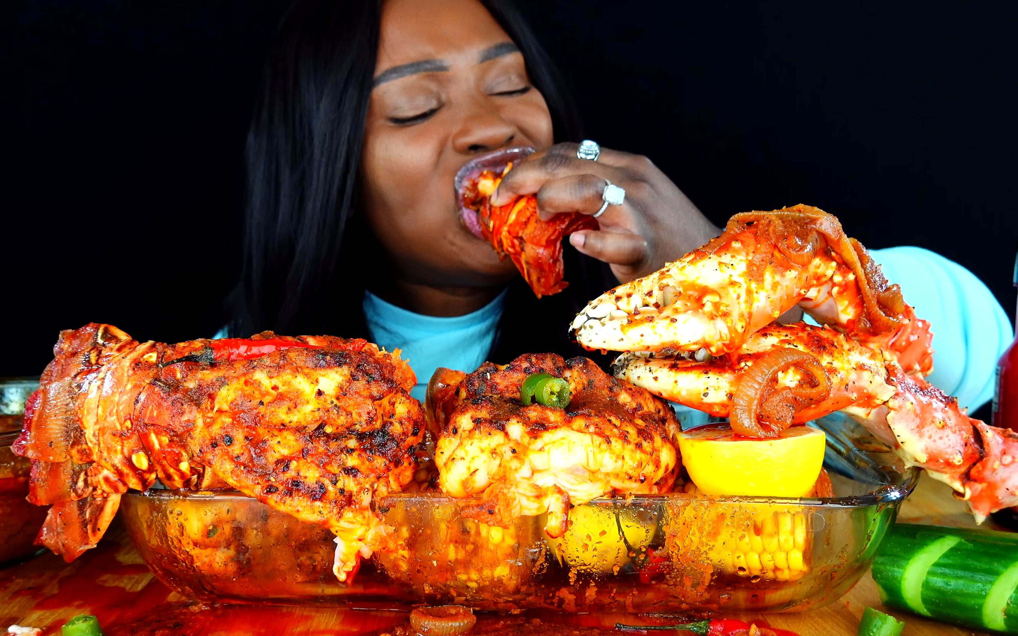 帝王蟹海鲜煮熟的mukbang龙虾海鲜