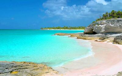 巴哈马 伊柳塞拉岛最南部的沙滩