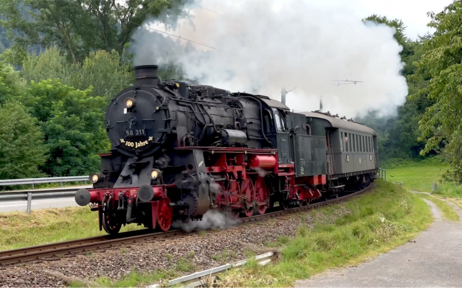 老当益壮!100年历史的蒸汽机车特别运转【1】