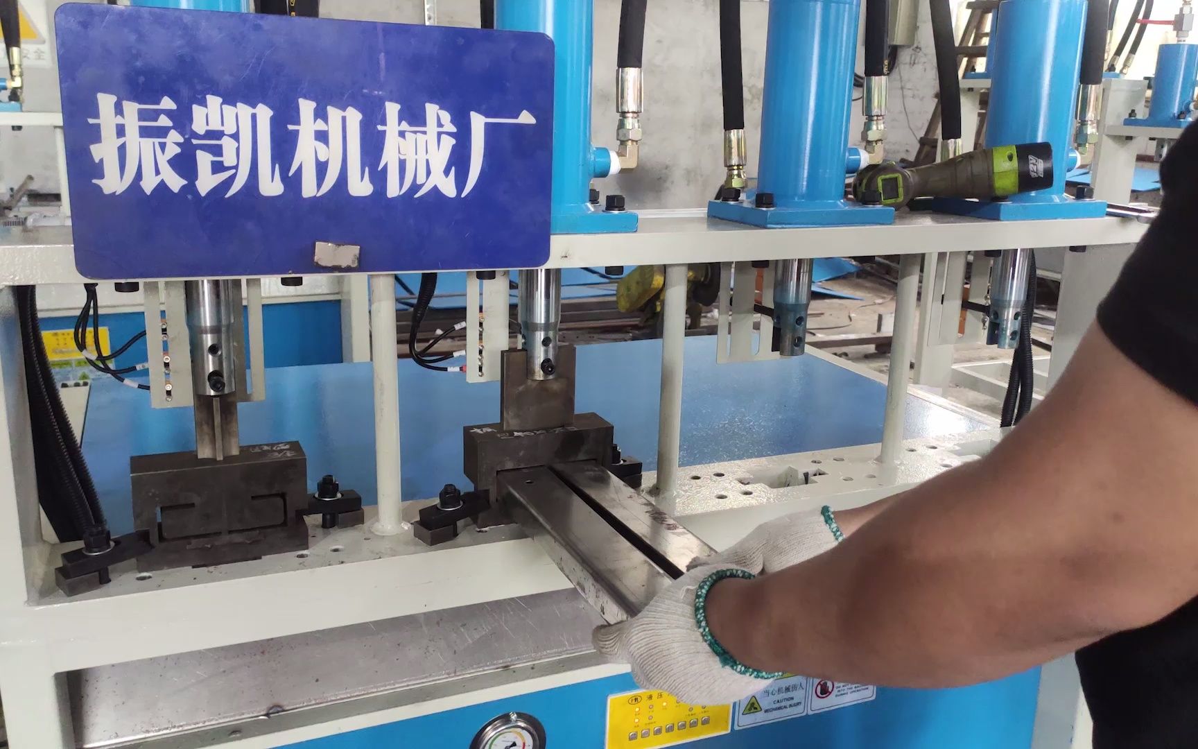 异型管切角 半自动方管折角机 90度切角一次成型