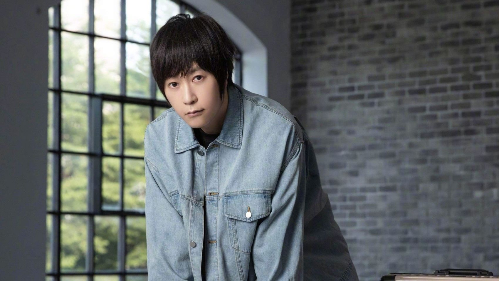 阿信巴黎演唱会哭了,疑受风波影响太委屈,粉丝强洗白态度疯狂