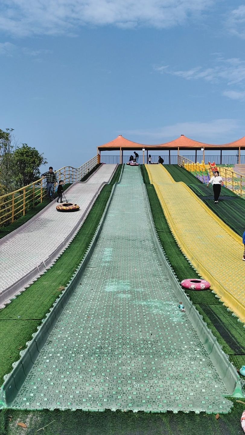 欢乐拖拉机,快乐双休日