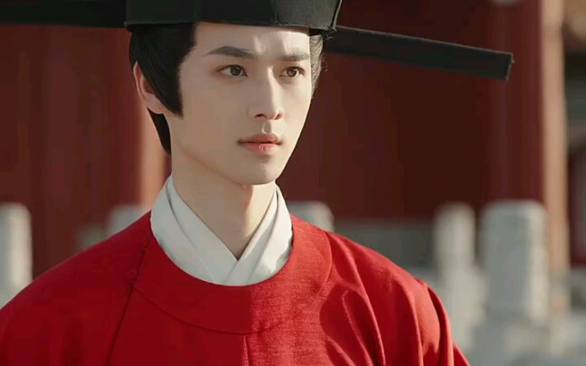 永远爱红衣官服~!