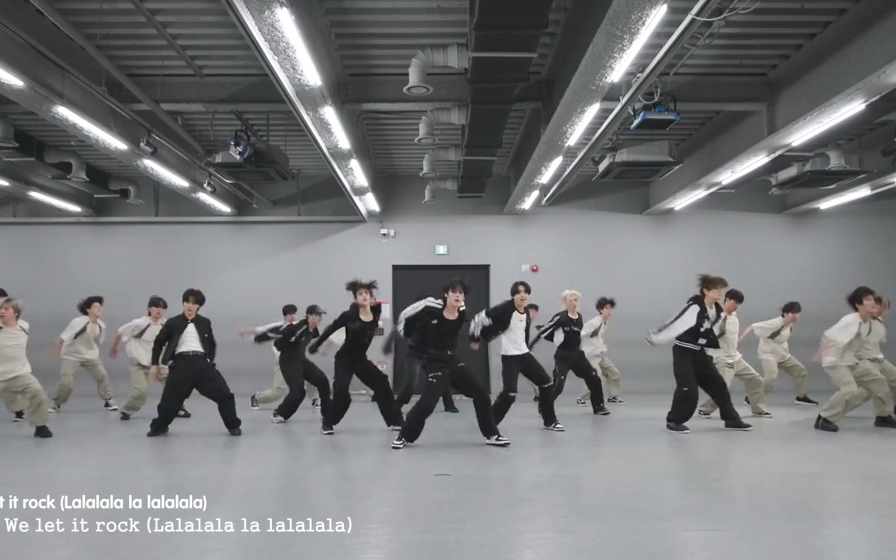 [图]【随机中字】231113 Stray Kids "樂(LALALALA)" Dance Practice Video 双语中字