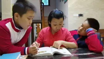 【汤儒讲国学】给孩子们读《 三国演义》片段