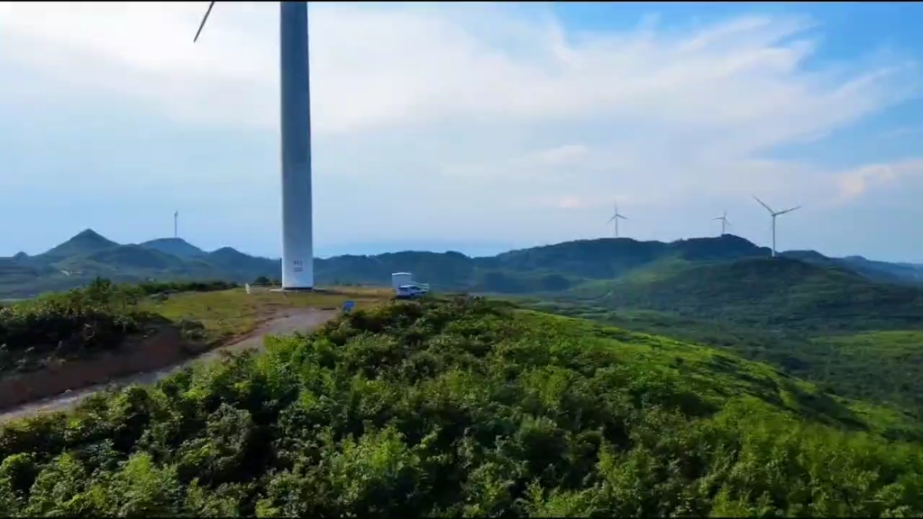 [图]家乡的美。我，因家乡的自由辽阔和无限美好而努力向往；家乡的美，也因我而微微精彩发光。