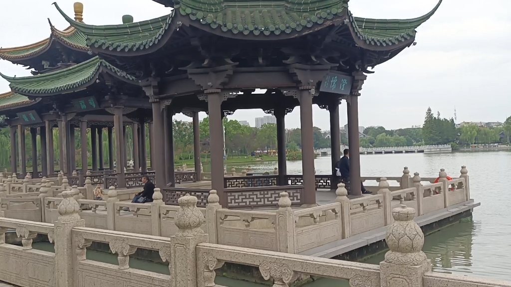 南通濠西书院五亭邀月