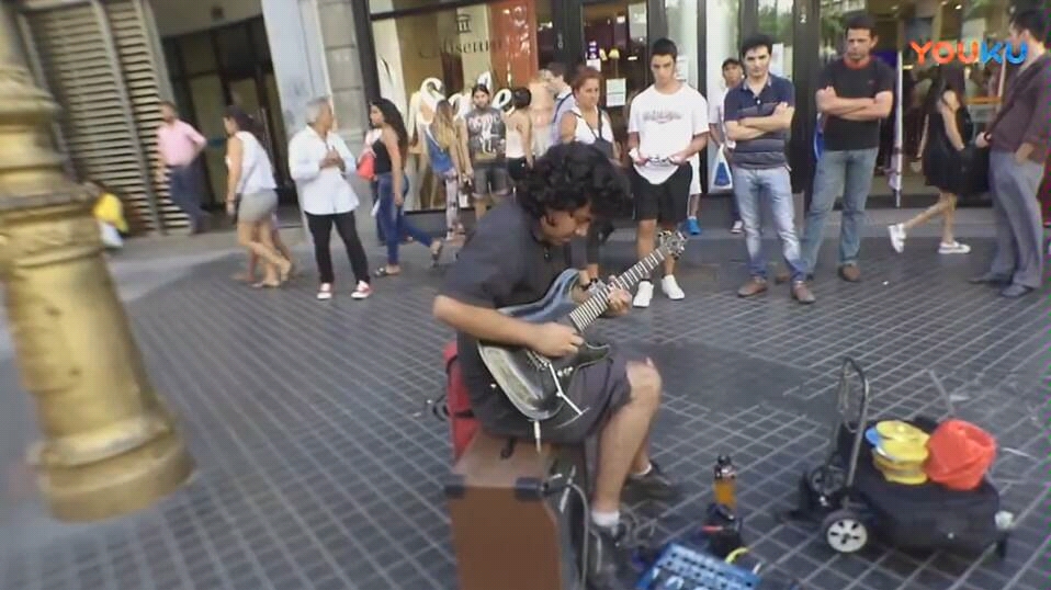 [图]Still loving you流浪汗街头吉他演奏