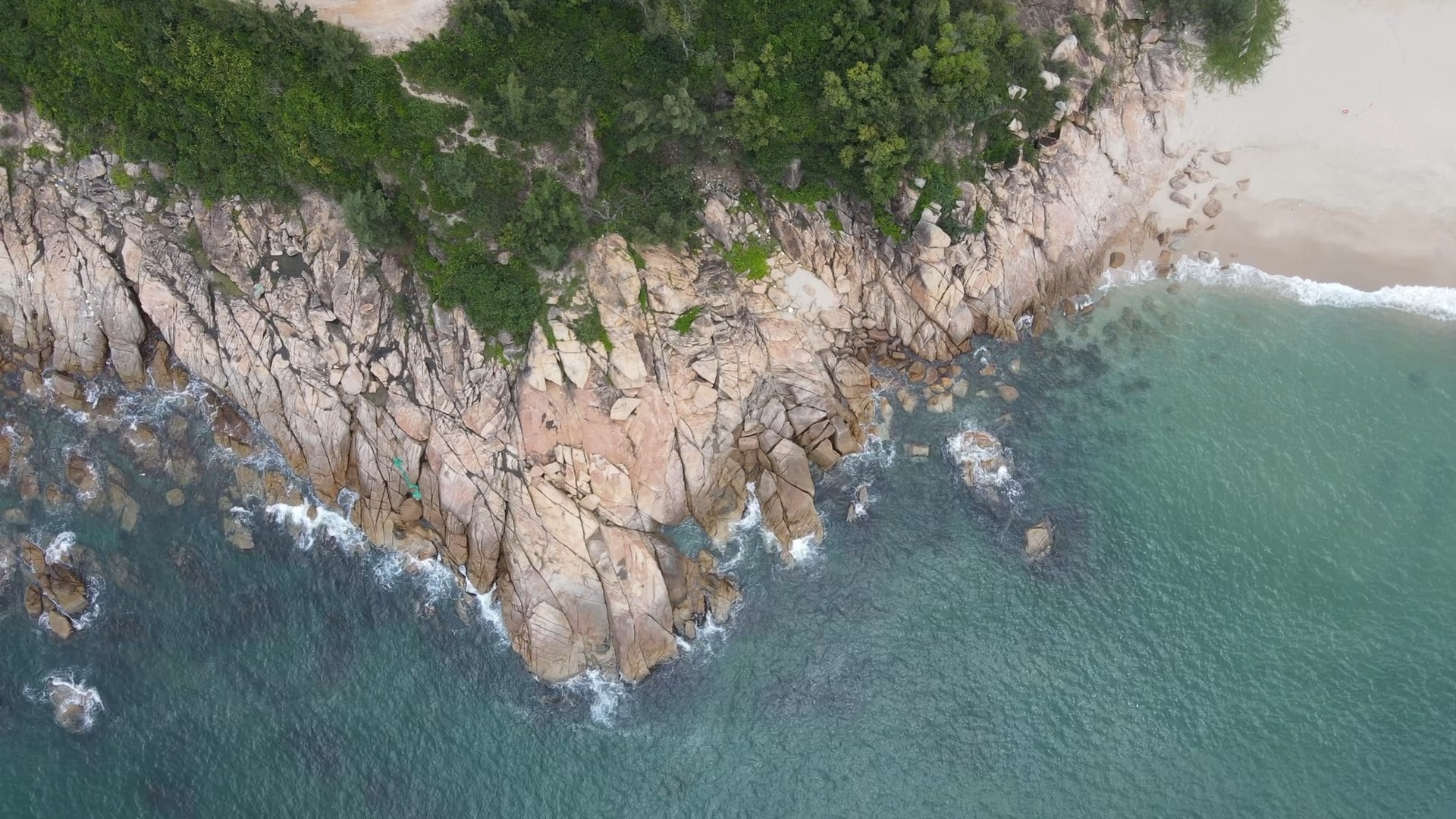 美丽的葫芦湾,海礁滩营地