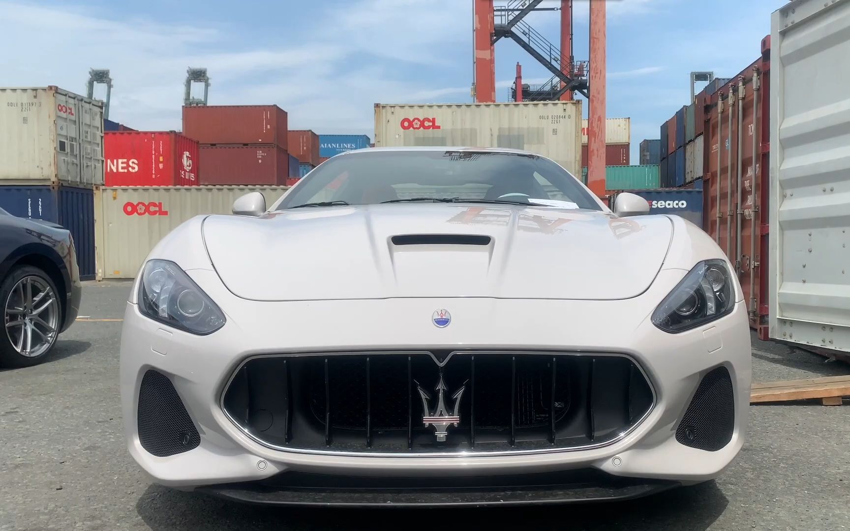 [图]2020 款玛莎拉蒂 Maserati GranTurismo MC V8 _港口装车作业