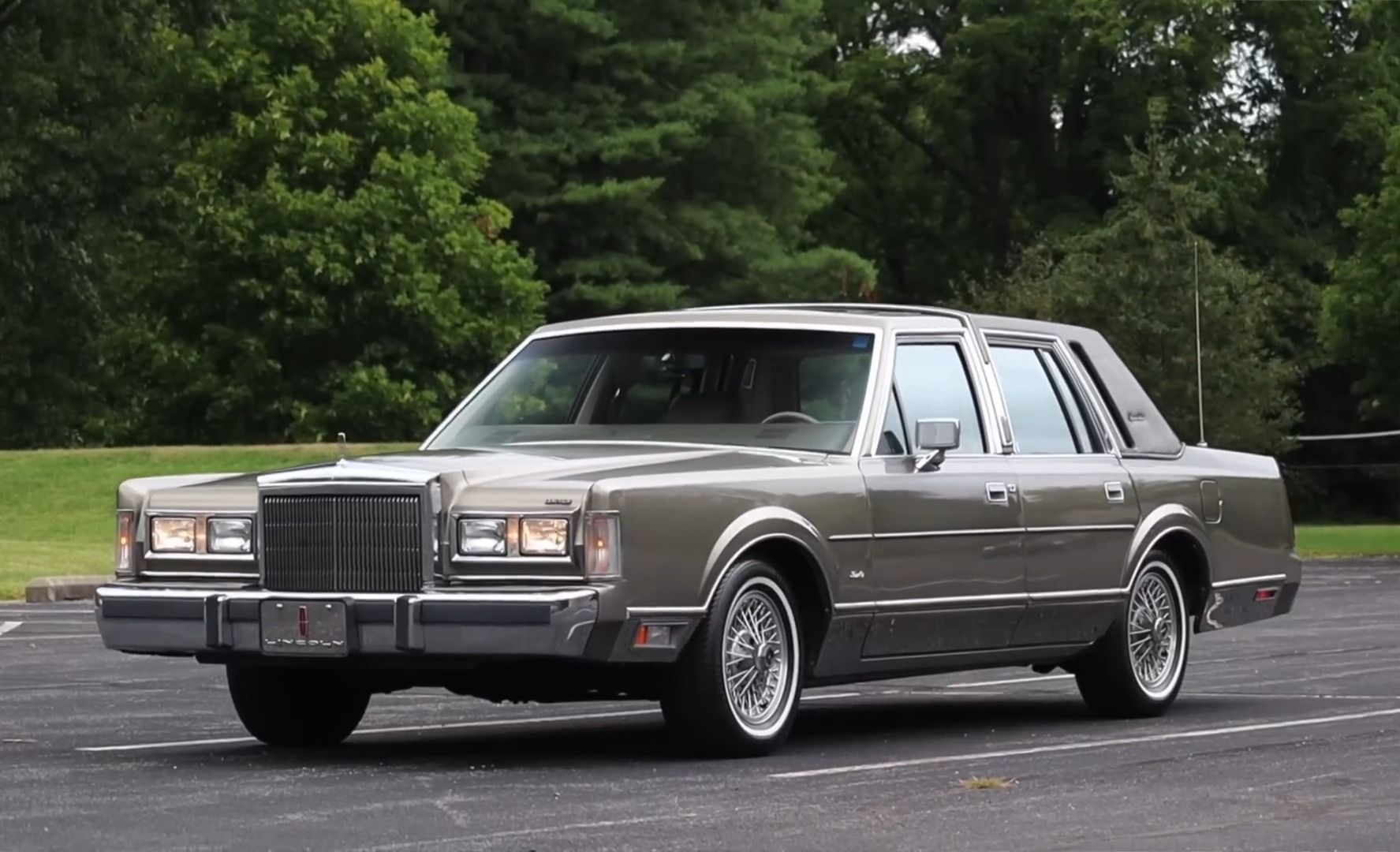 【黑豹平台】1988款林肯城市 5.0l v8 评测&试驾