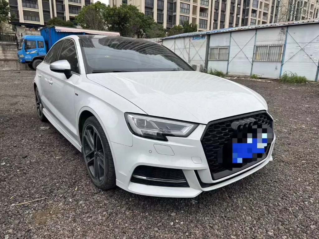 982018年3月上牌奥迪a3 2018款 30周年年型 limousine 35tfsi运动型