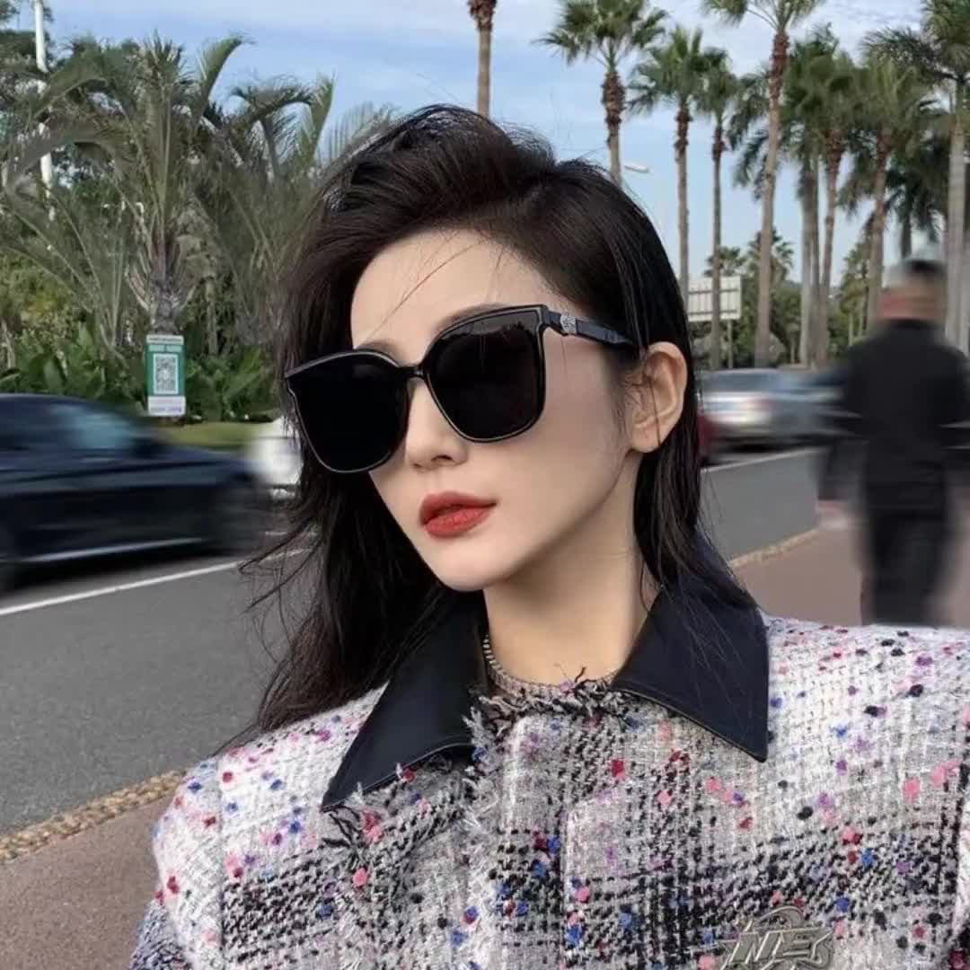 防紫外线ins防晒眼镜酷辣妹墨镜女边框,赠送墨镜盒眼镜ins高颜值7709