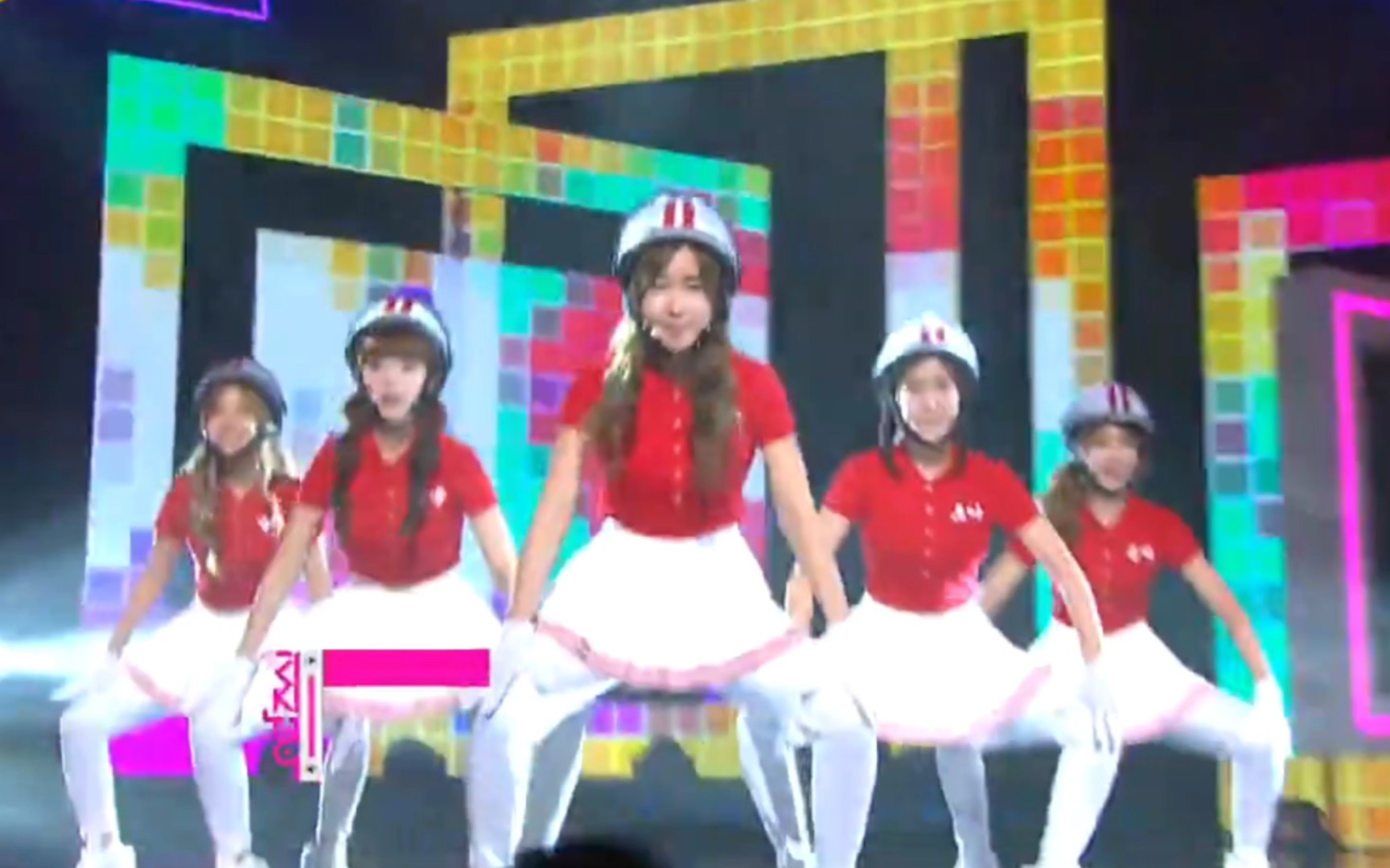 [图]当年神曲袭卷世界爆火的女团Crayon Pop - Bar Bar Bar, Music Core 20130622