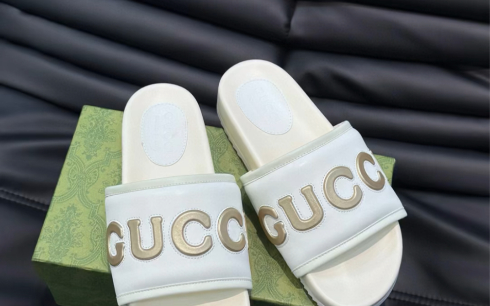 gucci古驰高仿情侣款91时尚拖鞋,春夏必备,厚底宽带一字拖凉鞋