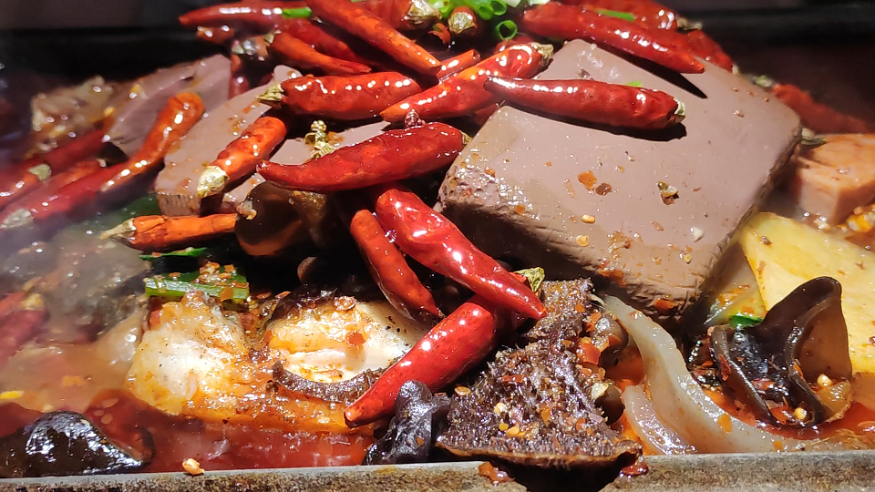 活动  吃美食记录一下吧!毛血旺烤鱼95好吃,很过瘾