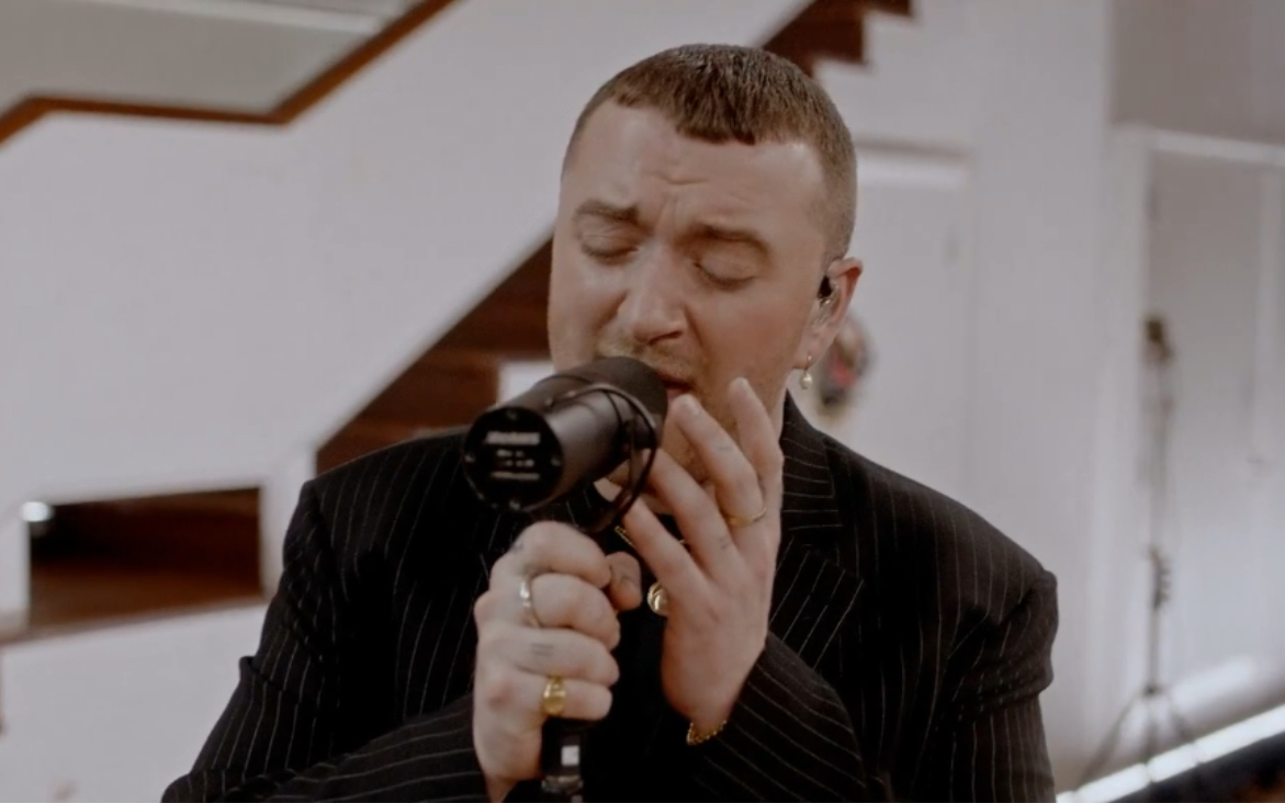 [图]【官方英字】Sam Smith - Time After Time (Live at Abbey Road Studios)