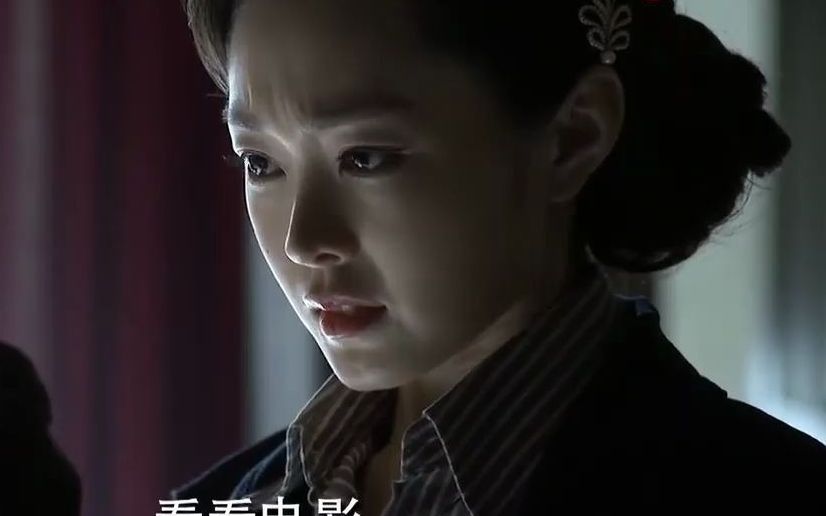 王天风突然出现于曼丽跟见到鬼一样还吃了她棒棒糖