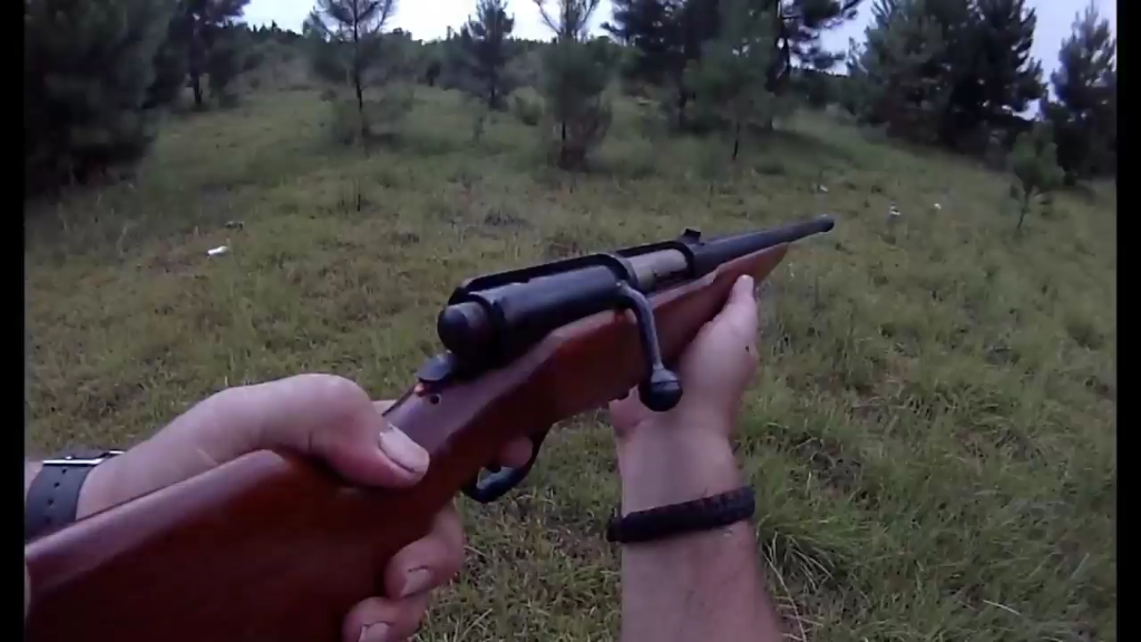 莫斯伯格190式16号栓动霰弹枪