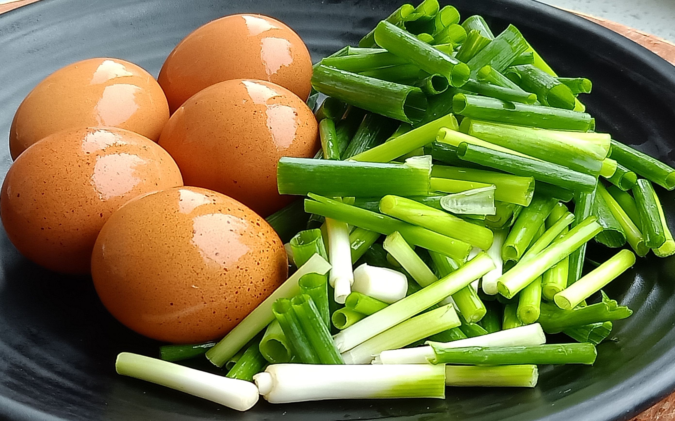 【小葱拌鸡蛋】创新做法,下酒又下饭,真香.