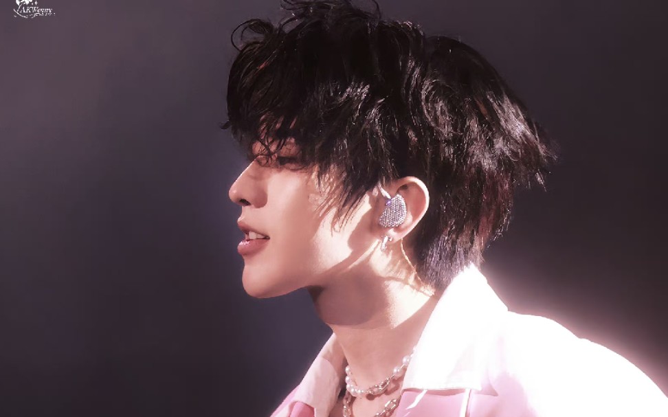 蔡徐坤2023迷巡回演唱会「澳门站」全新改编《you can be my girl