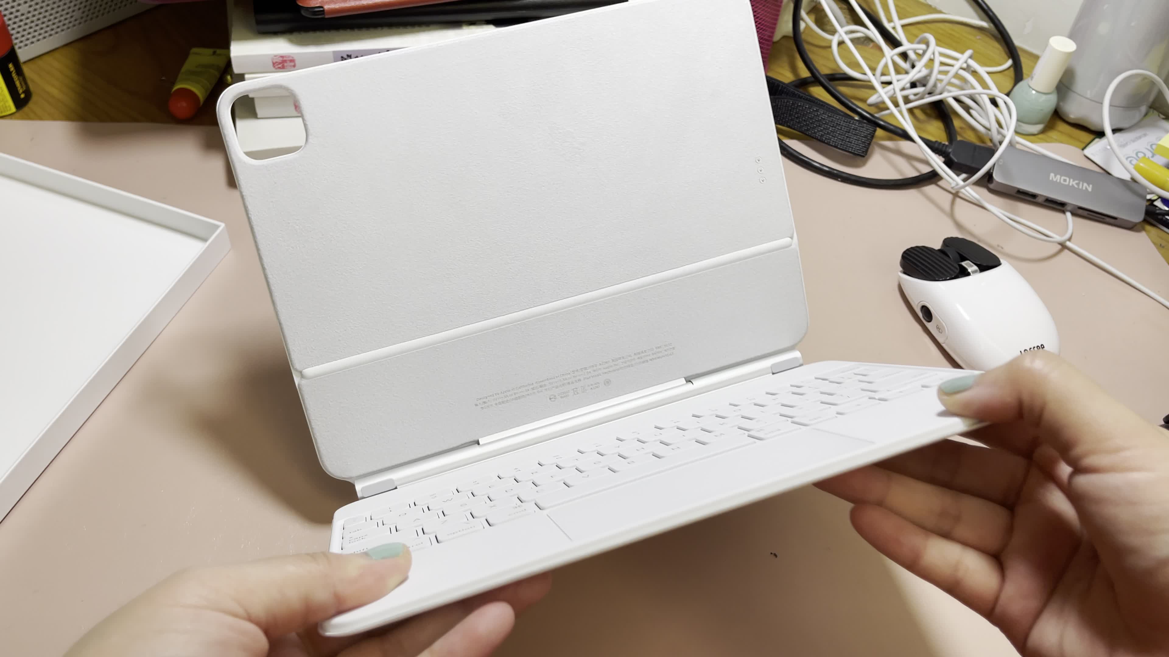 无死角开箱2021白色妙控键盘11寸～_哔哩哔哩_bilibili