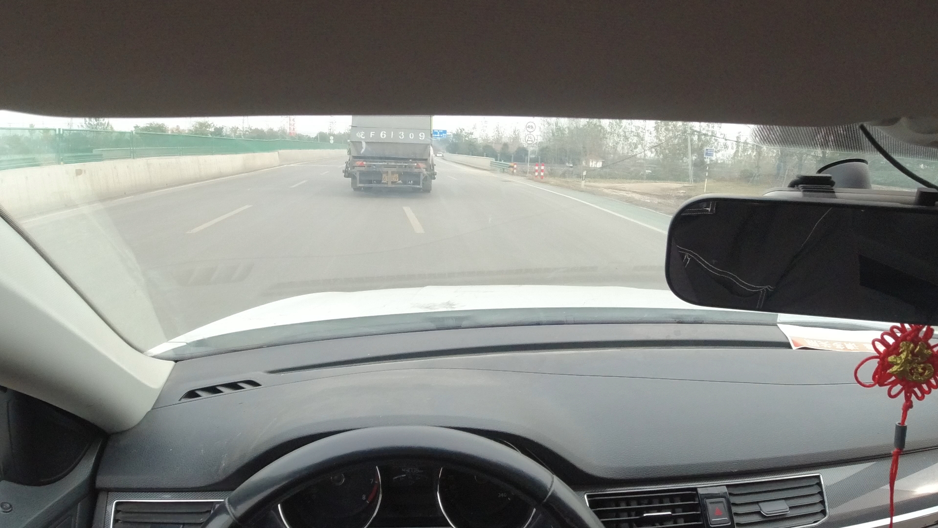 从司机视角看世界:汽车第一视角探索