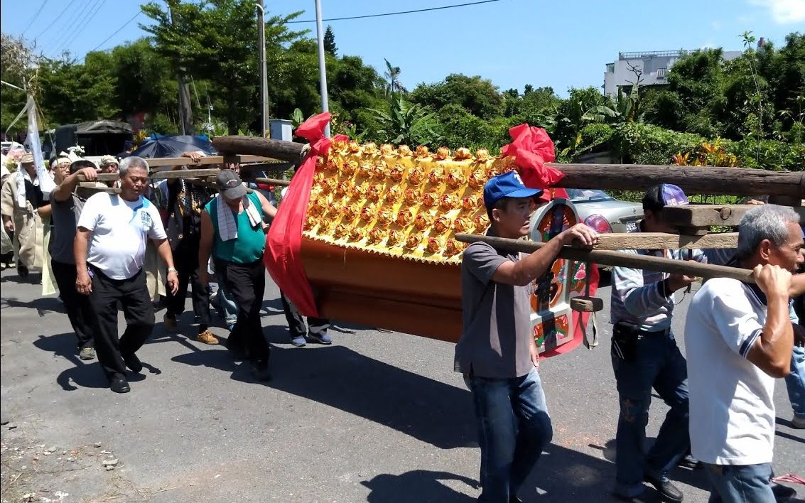 [图]送行隊伍好熱鬧!台灣宜蘭的白事出殯隊伍隆重盛大!(林公土葬)2019/06/28