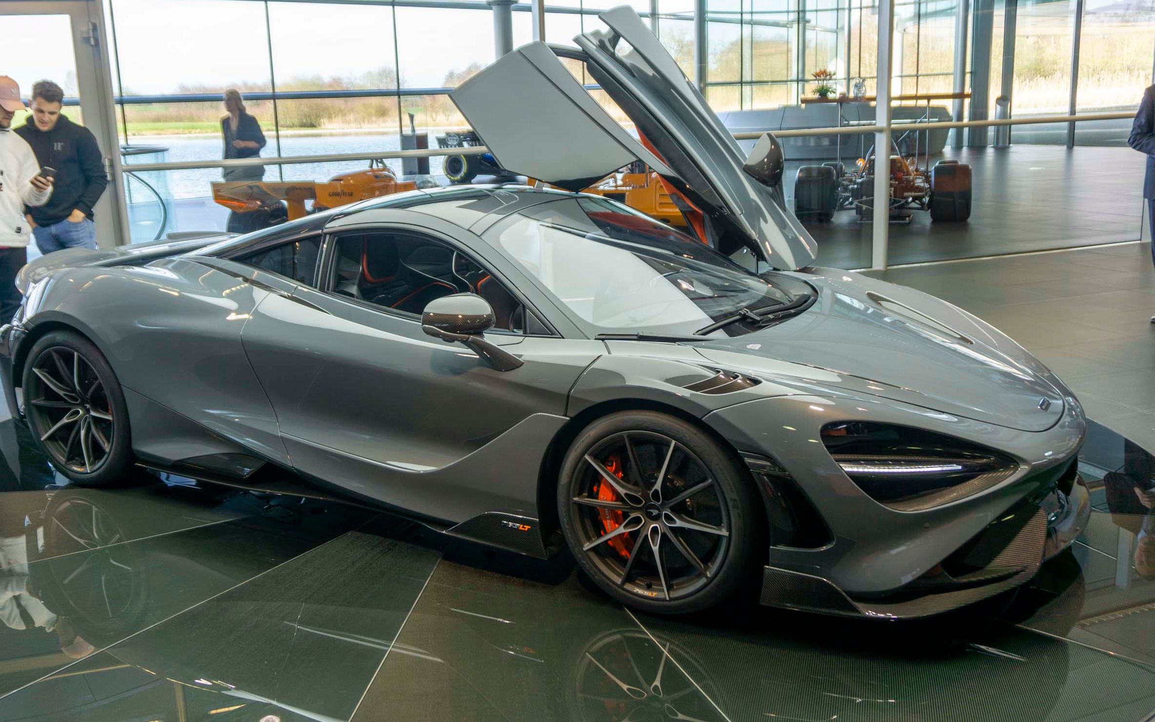 迈凯伦765lt现车实拍4_哔哩哔哩 (゜-゜)つロ 干杯~-bilibili