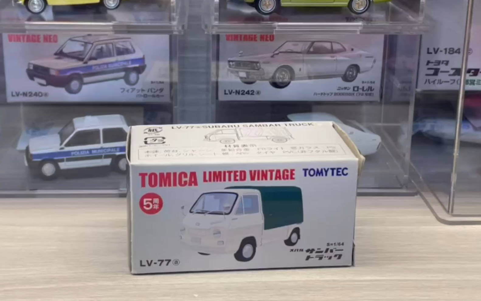 多美卡tlv lv 77a 斯巴鲁小货车