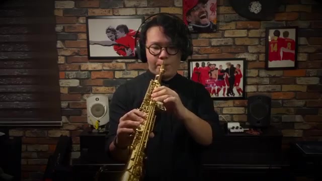 [图]明明他已離開你 - 張敬軒 Hins Cheung Saxophone Cover by Eason Leung 温妮 杜尔迦 高音5