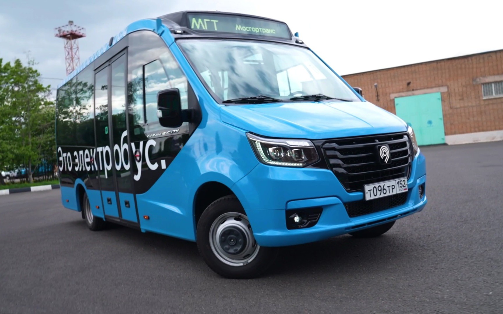 莫斯科小型纯电动公交展示