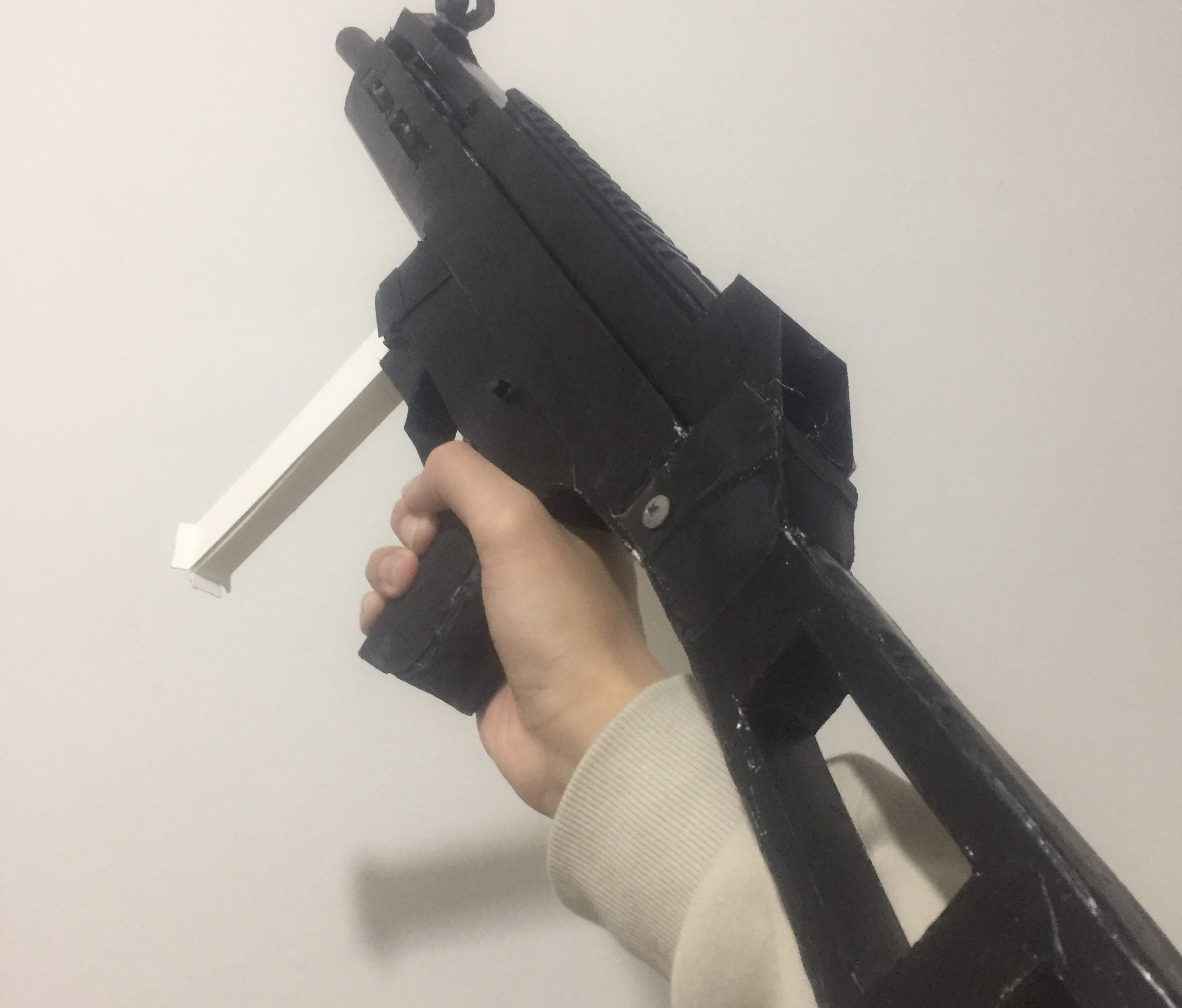 [图]耗时半个月のUMP45纸模