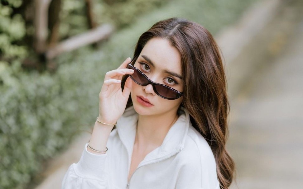 【工作日常搬运】泰国女星mookda narinrak小视频合集(不定期更新.