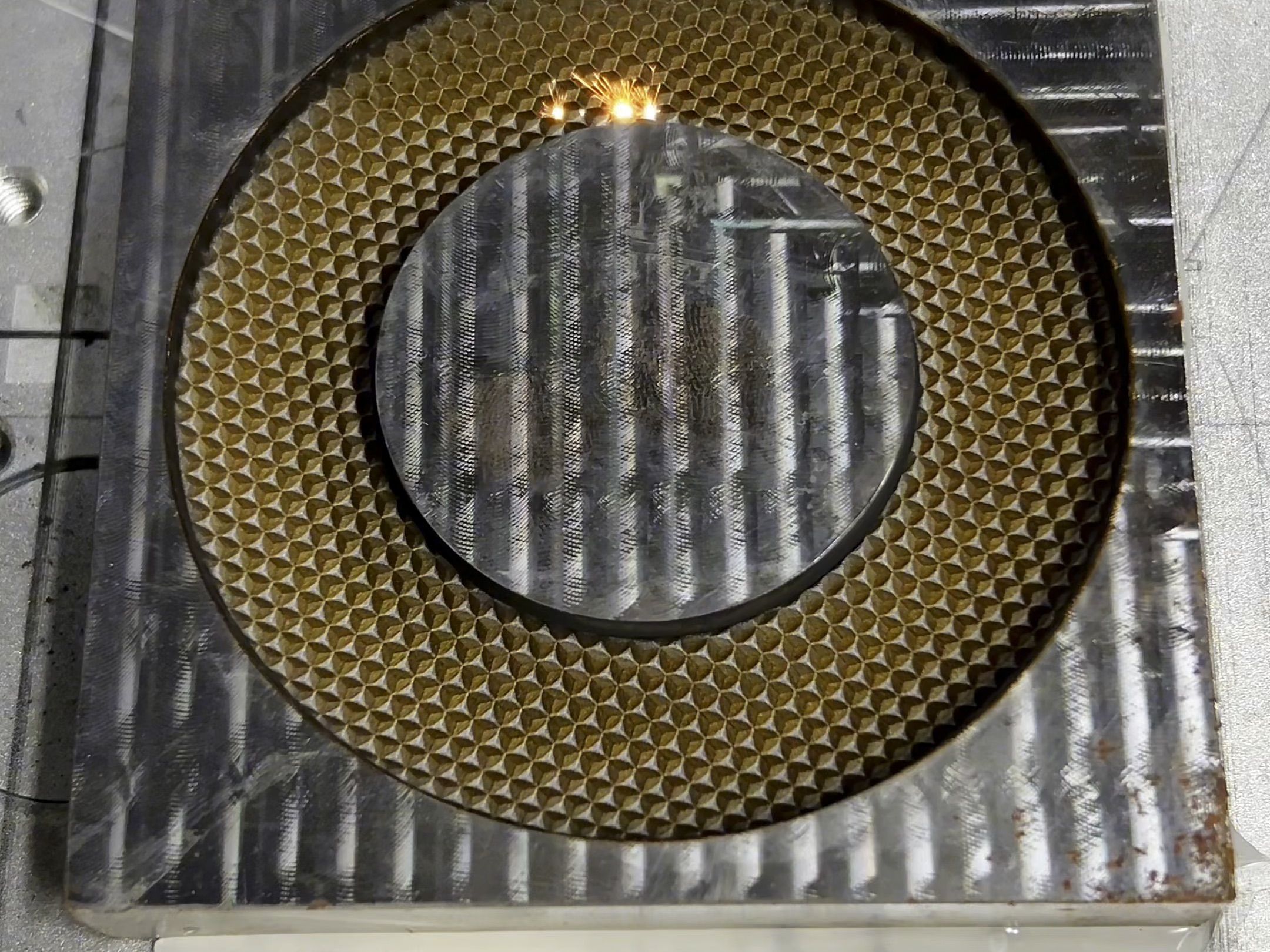 模具晒纹 :立体六边形钻石纹