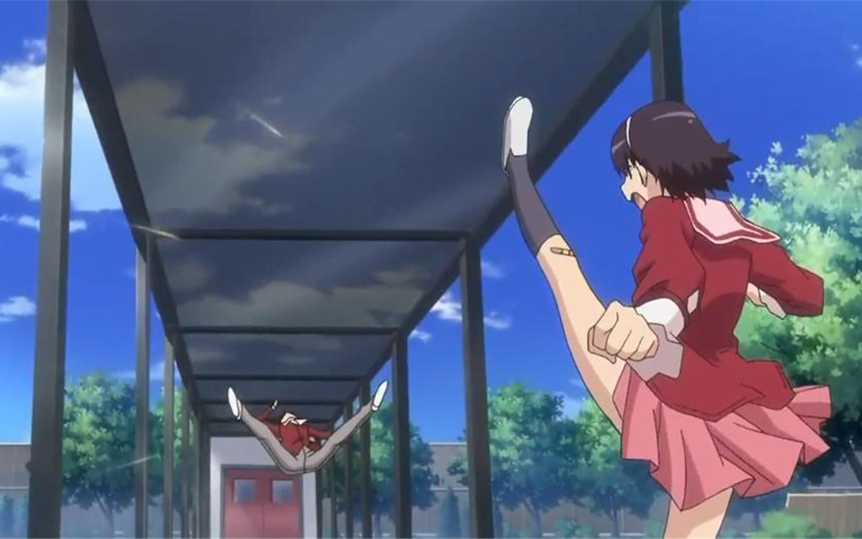 男主表白被踢飞十几米,下一秒就向其他女孩表白,渣男!