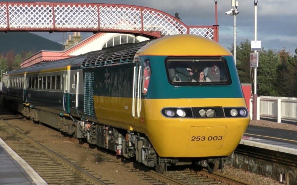 英国铁路trainz里最经典的一款列车intercity125真车影片放送