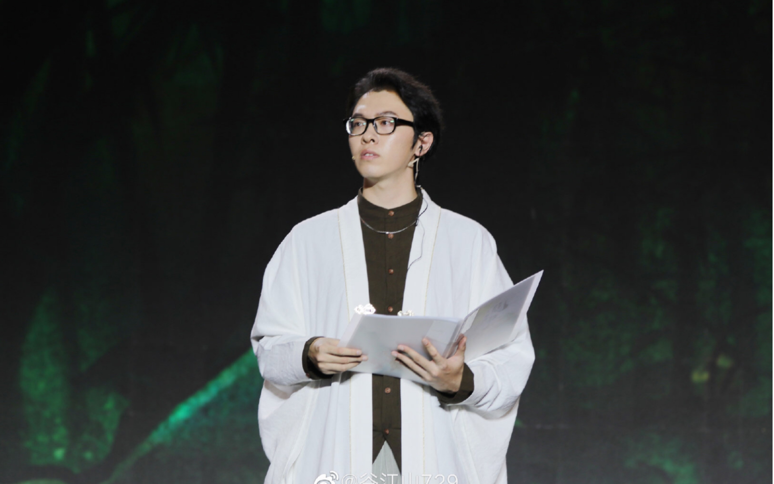 【729】【谷江山】不开会员就只有一分钟的《七里香》,淦!