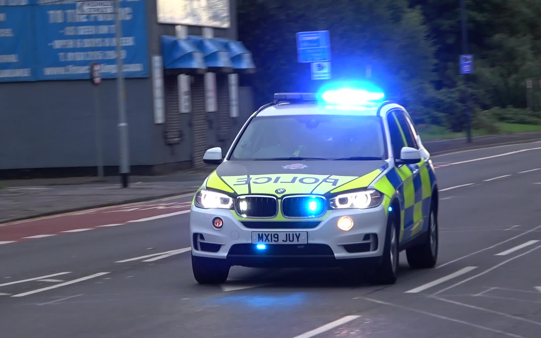 起亚stinger宝马x5路虎神行者无标识应急车辆英国警车出警片段合辑67