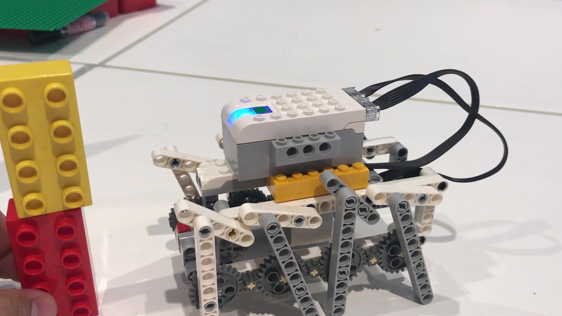 lego wedo 第二魔性八足机器人「第一期」