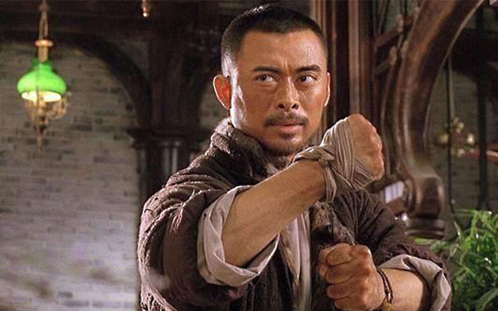 樊少皇不愧是从小习武真正靠本事吃饭武打场面彪悍生猛拳拳到肉