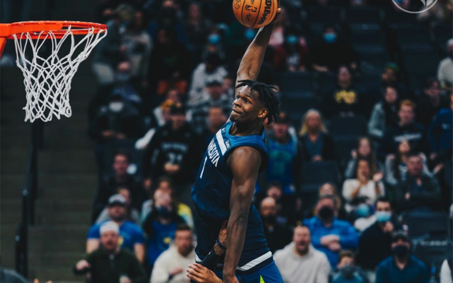 【nba2kol2】且看我新狼王力劈华山隔扣大麦基 今天打的是新狼王