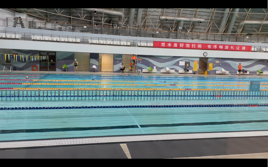 银橄榄游泳馆