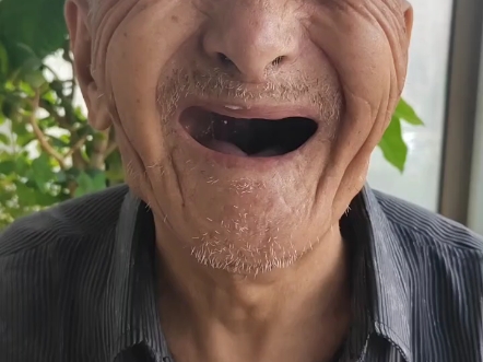 93岁姥爷喝有机酸奶,年轻人的榜样