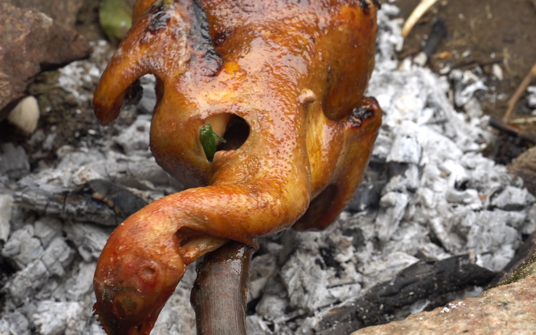 荒院 篝火 烤鸡 一个人的狂欢