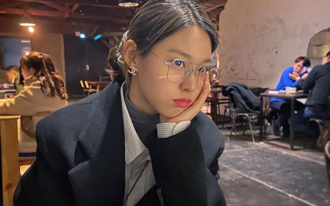 金雪炫SeolHyun*31套INS私服穿搭笔记│含品牌信息/价格│AOA哔哩哔哩bilibili