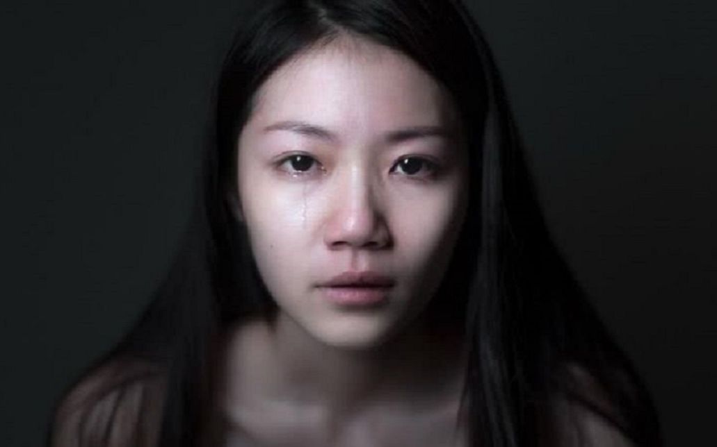 韩国美女哭图片