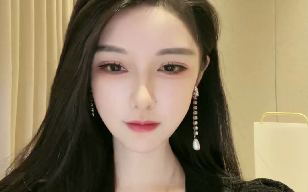 栗子.- 栗子正在直播- 2023- 09- 12- 21- 02- 57-000_拼合